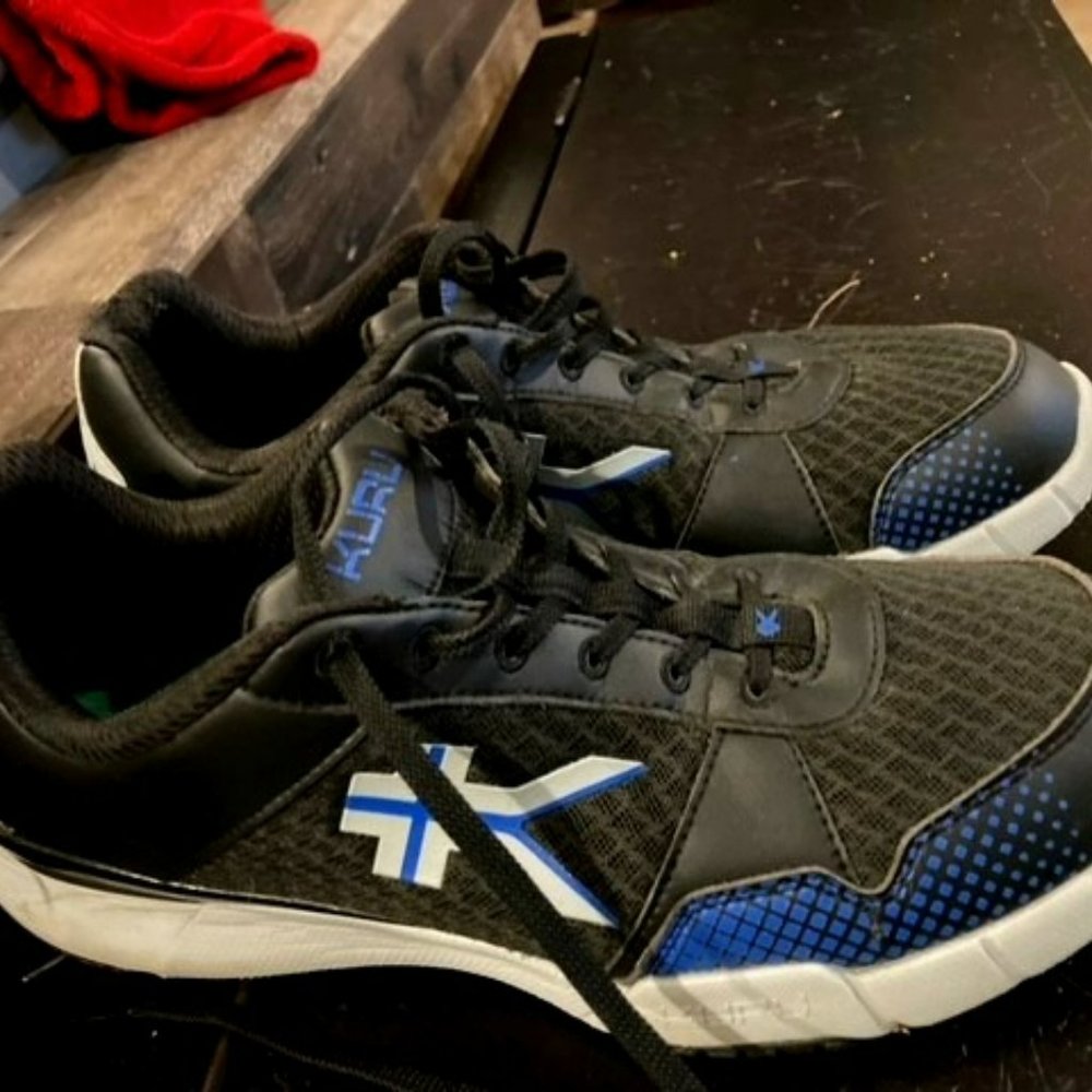 KURU "Free you From Foot Pain" running sneakers